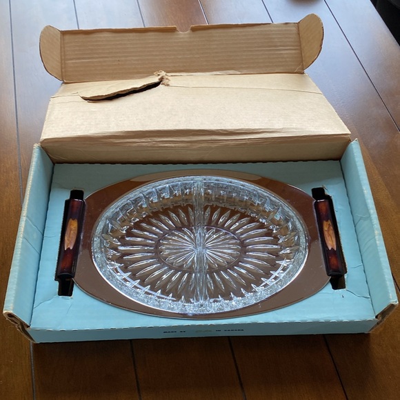 Vintage GOURMATES by Glo-Hill Divided Serving Tray Bakelite Handles - Picture 10 of 13